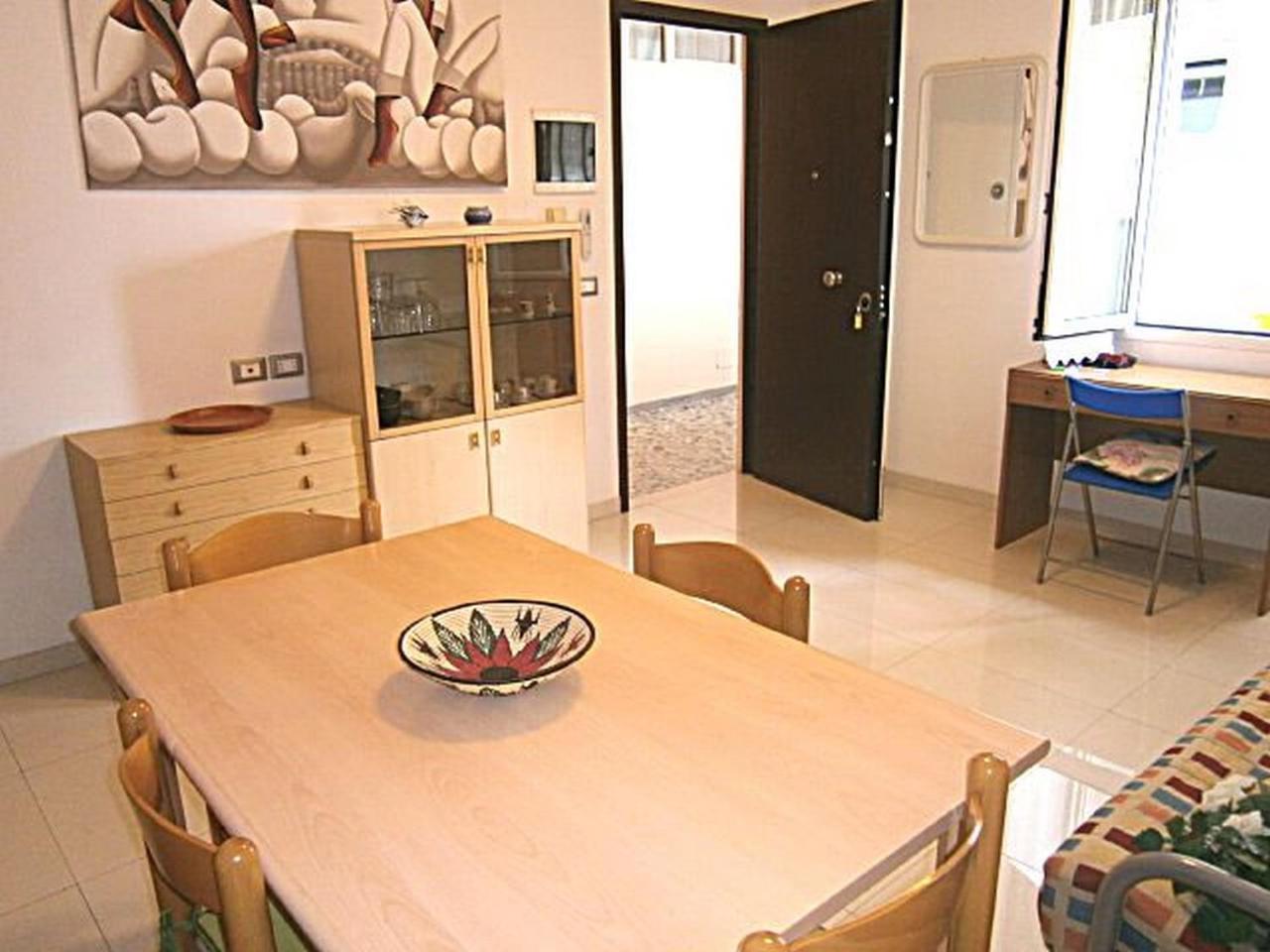 Jolly Apartment *